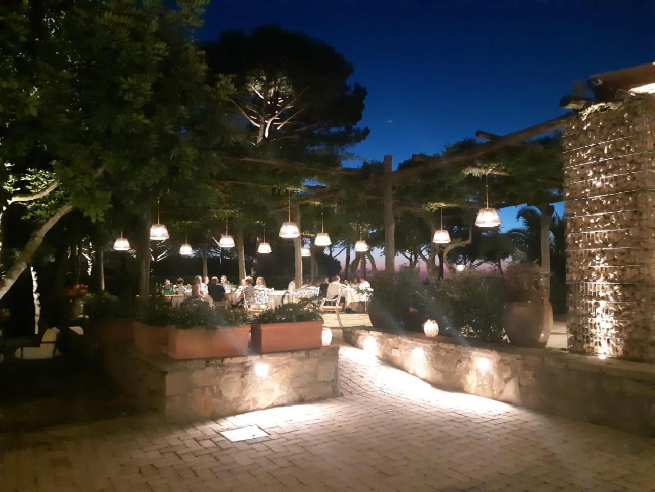 Hotel Oasi Olimpia Relais SantʼAgata sui Due Golfi Zewnętrze zdjęcie